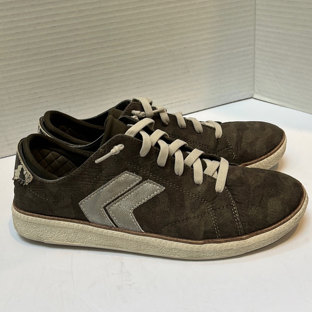 Dr. Scholl's Shoes Women's Sweet Kicks Olive Size 8